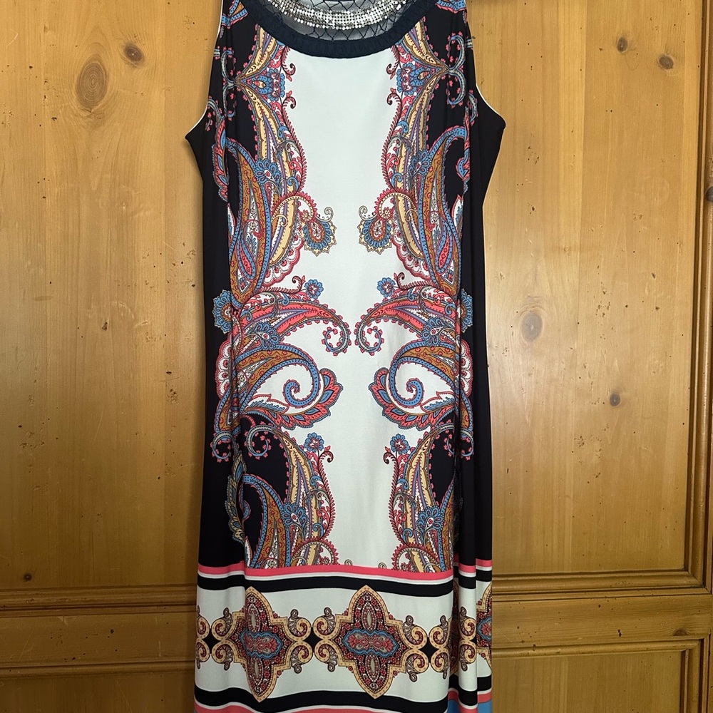 Roz & Ali White and Blue Sleeveless Sheath Dress